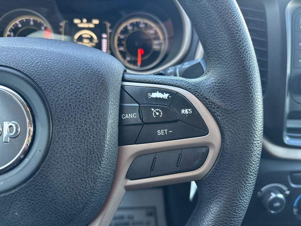 2017 Jeep Cherokee Sport