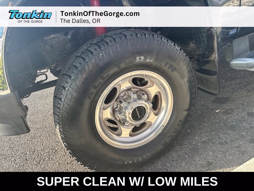 2004 Ford Super Duty F-350 SRW XL