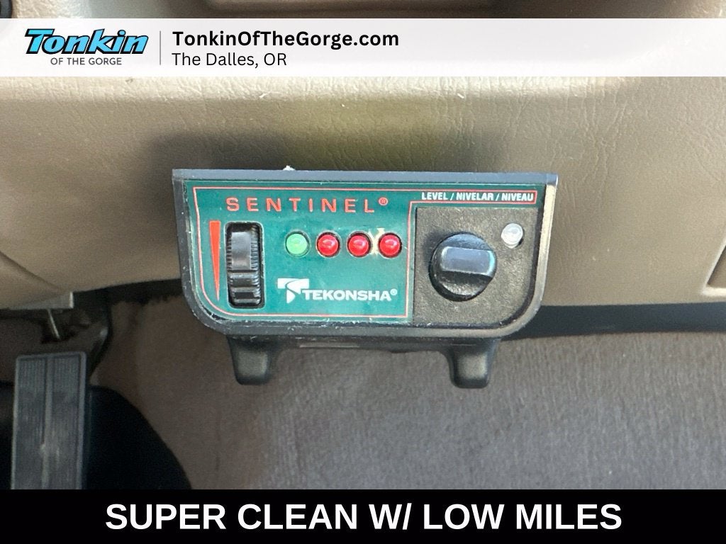 2004 Ford Super Duty F-350 SRW XL