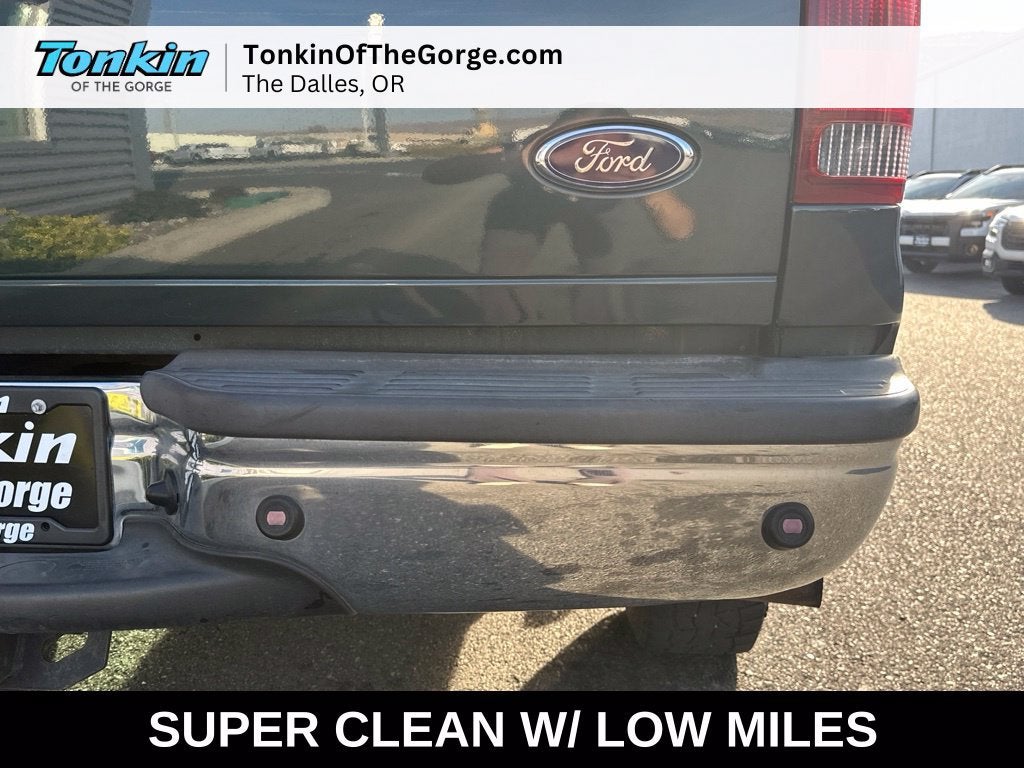 2004 Ford Super Duty F-350 SRW XL