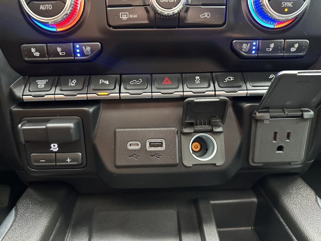 2023 GMC Sierra 3500 HD Denali