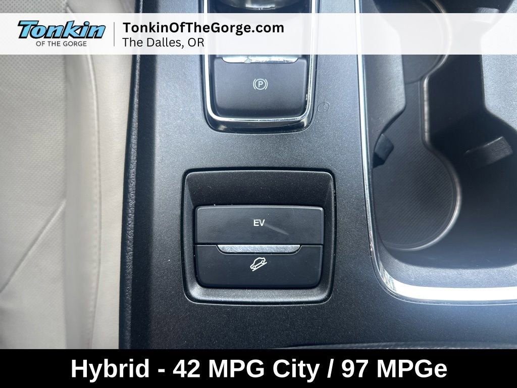 2017 Ford Fusion Energi Titanium