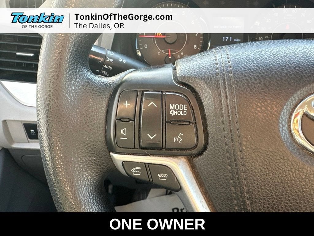 2016 Toyota Sienna LE AAS