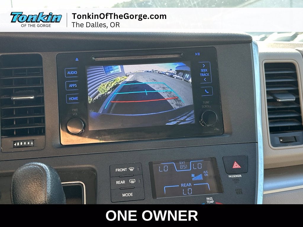 2016 Toyota Sienna LE AAS