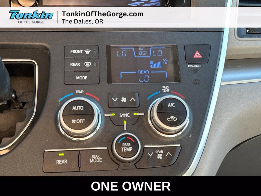 2016 Toyota Sienna LE AAS