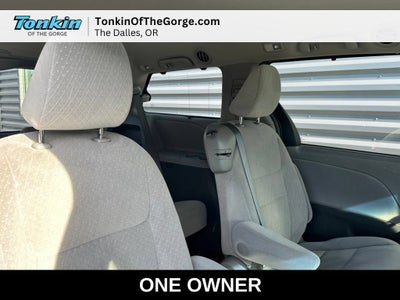2016 Toyota Sienna LE AAS