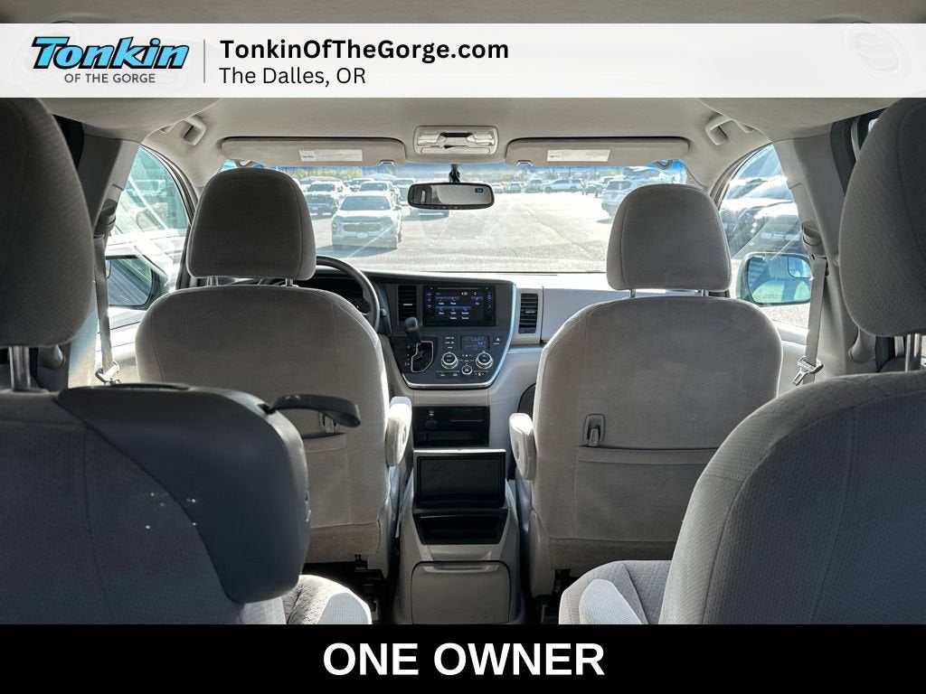 2016 Toyota Sienna LE AAS
