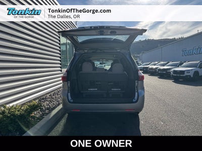 2016 Toyota Sienna LE AAS