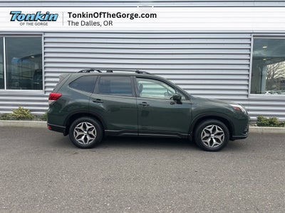 2023 Subaru Forester Premium