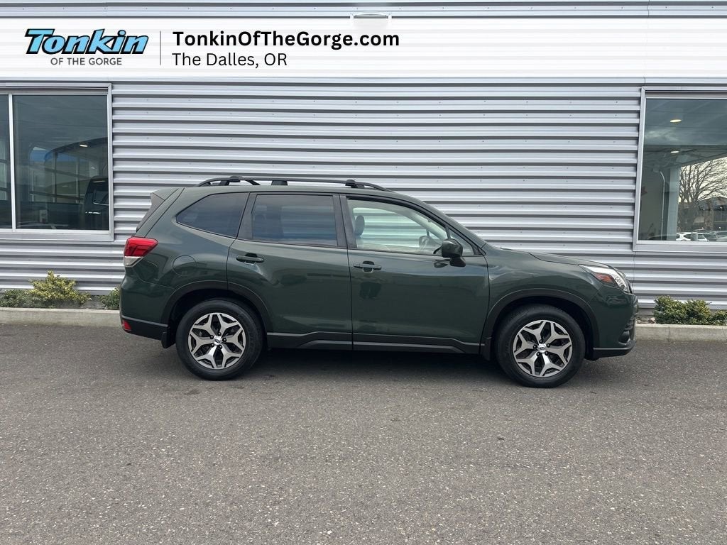 2023 Subaru Forester Premium